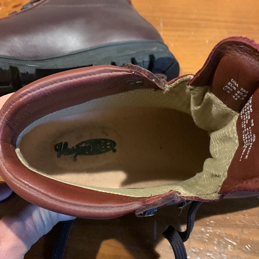 Vasque Men's Brown Leather Boots - Picture 6 of 7